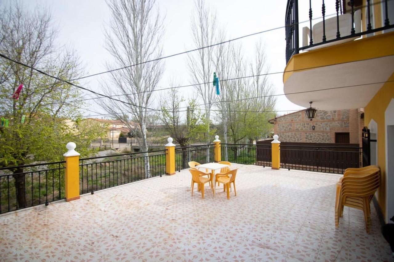 Posada El Arriero Torrejón el Rubio Exteriör bild