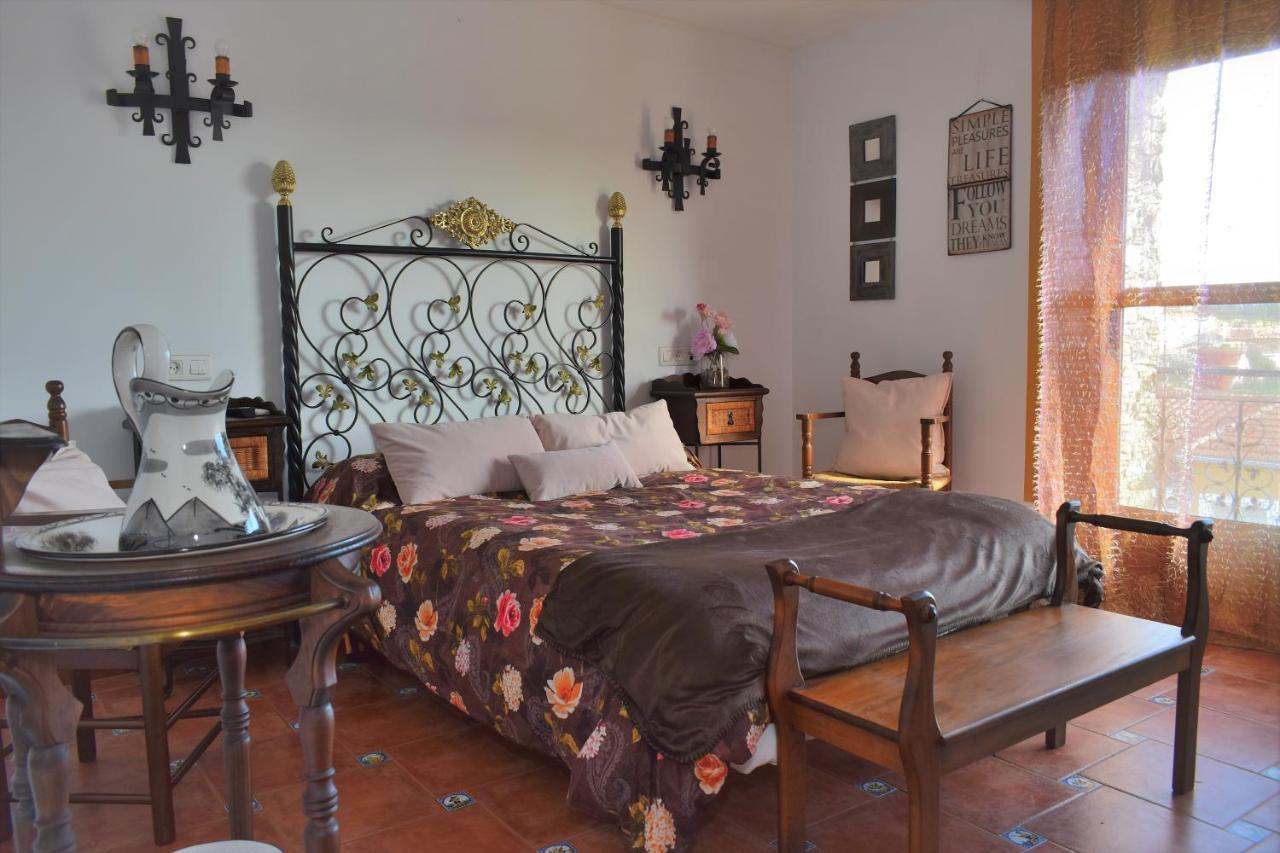 Posada El Arriero Torrejón el Rubio Exteriör bild
