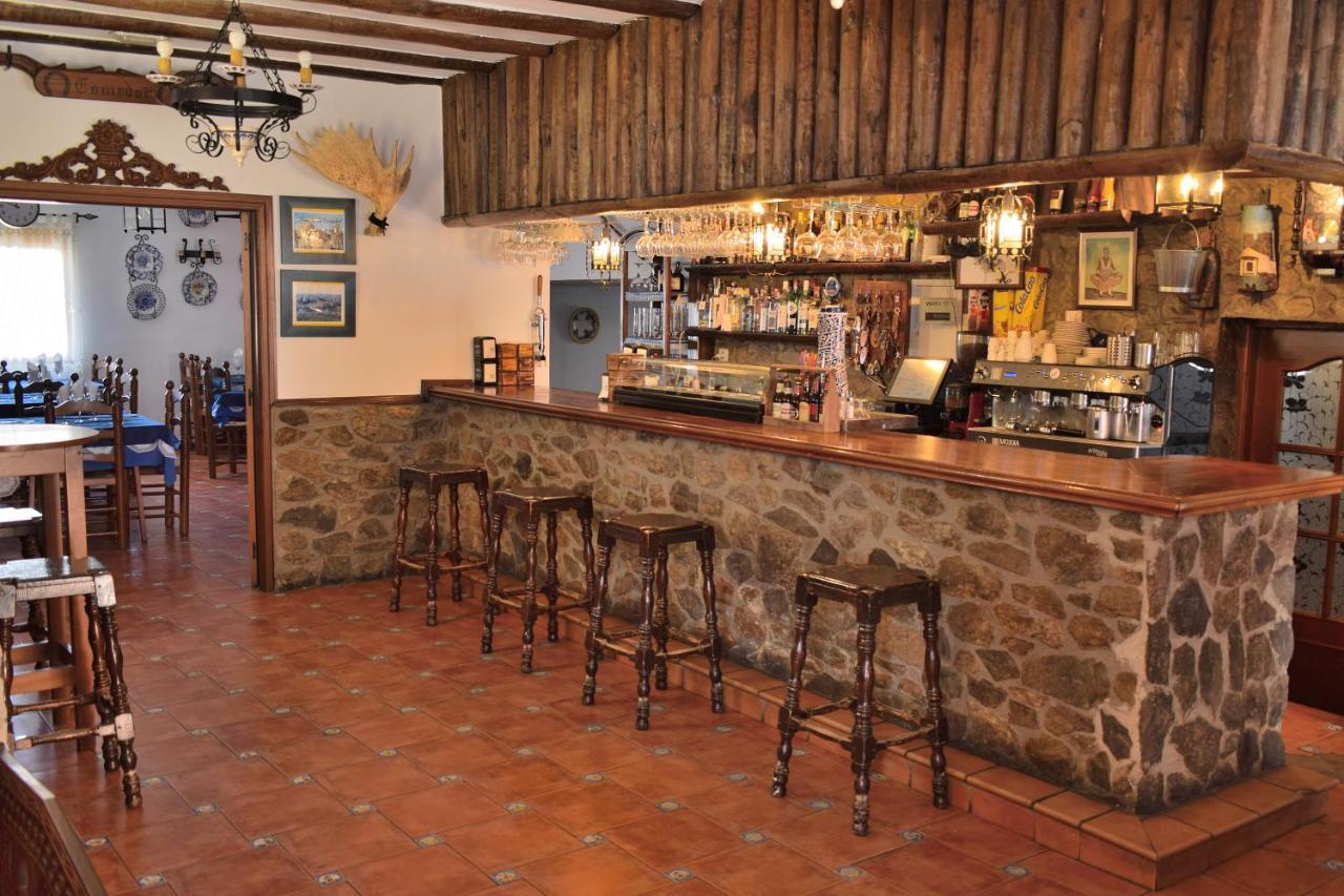 Posada El Arriero Torrejón el Rubio Exteriör bild